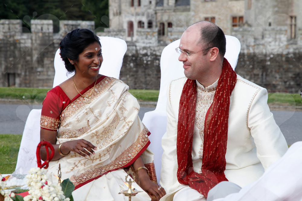 L’attribut alt de cette image est vide, son nom de fichier est mariage-hindou-02.jpg.